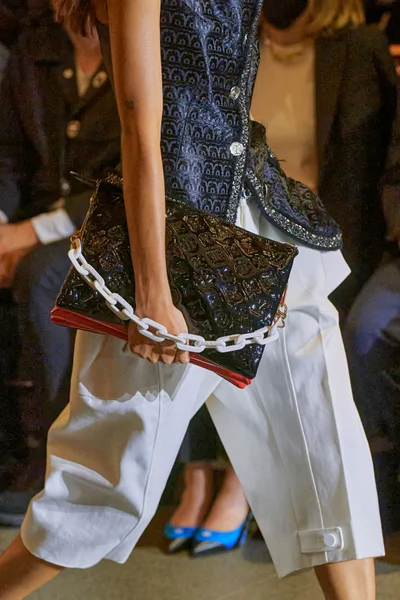 Look 58